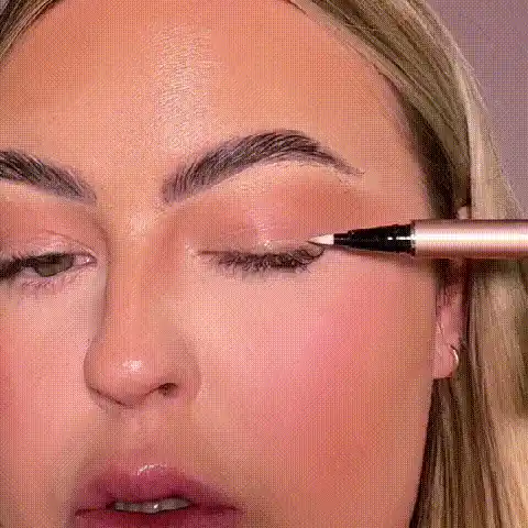 Eyeliner close-up